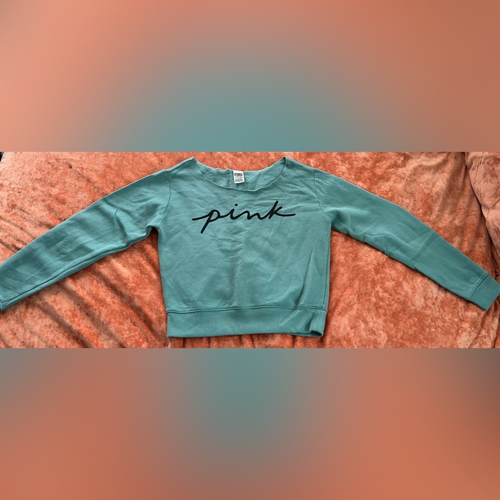 Everyday Lounge Open Neck Crew B8